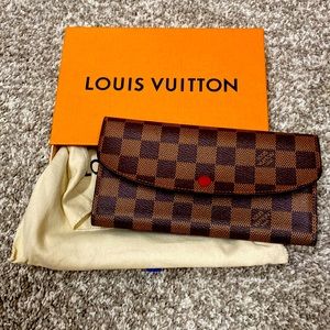 Louis Vuitton Emilie Wallet